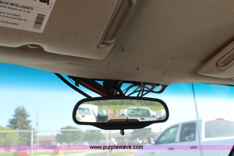 image for item H6630 2006 Chevrolet Silverado 1500 pickup truck