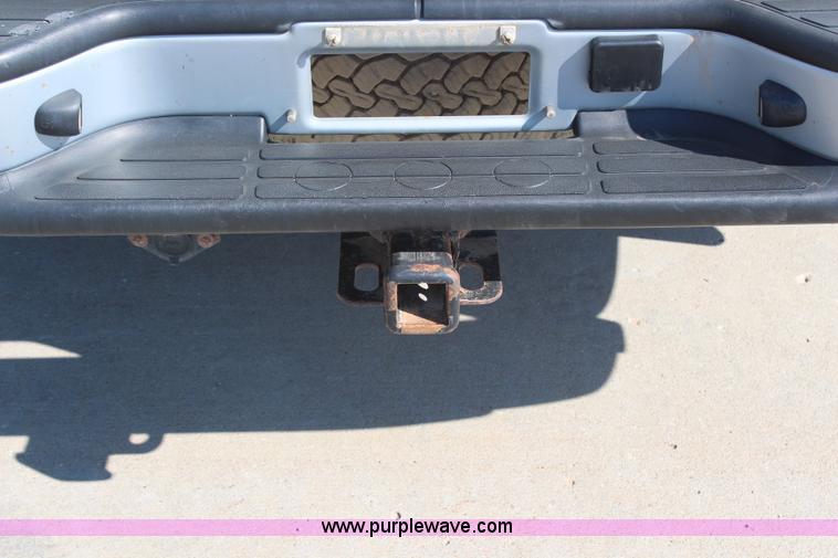 image for item H6630 2006 Chevrolet Silverado 1500 pickup truck