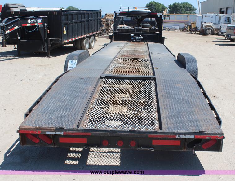 image for item H6632 2002 CTC gooseneck trailer