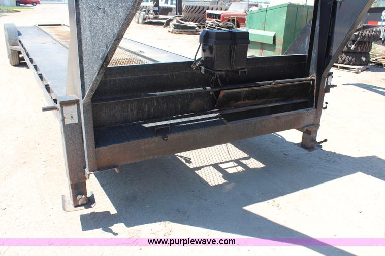 image for item H6632 2002 CTC gooseneck trailer