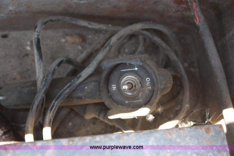 image for item H6632 2002 CTC gooseneck trailer