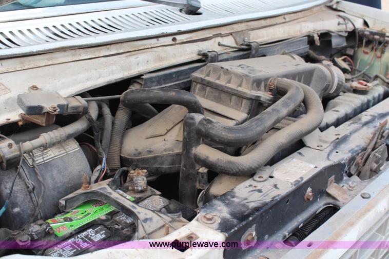 image for item H6644 1989 Ford Econoline E350 box truck