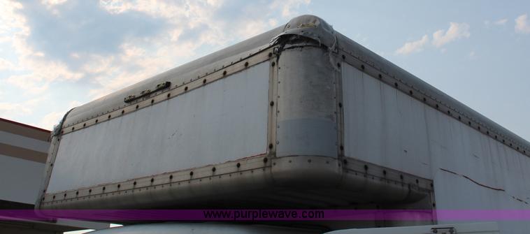 image for item H6644 1989 Ford Econoline E350 box truck