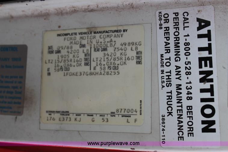 image for item H6644 1989 Ford Econoline E350 box truck