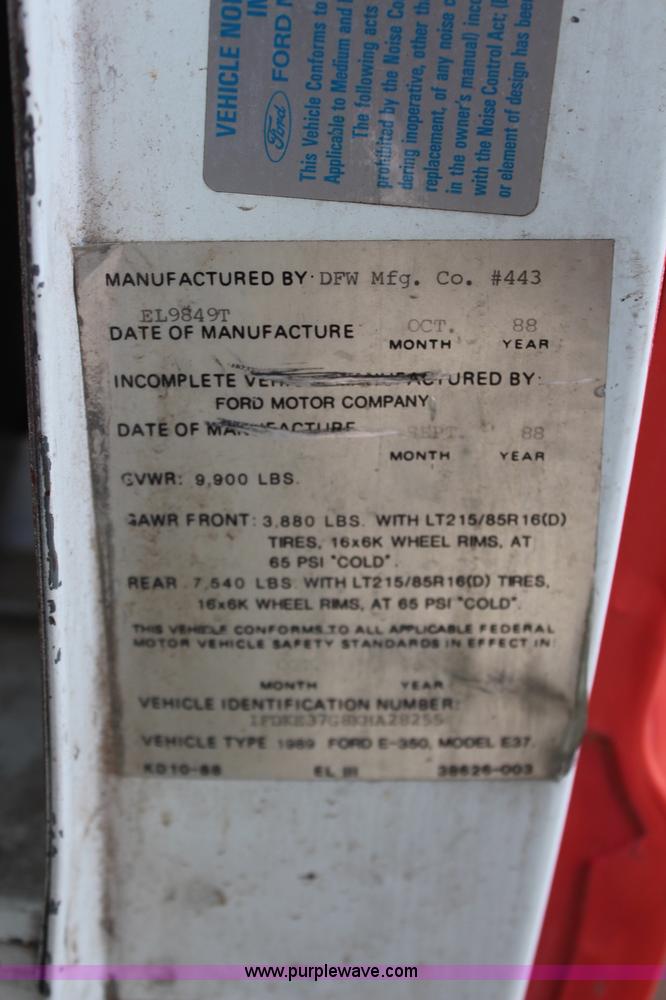 image for item H6644 1989 Ford Econoline E350 box truck