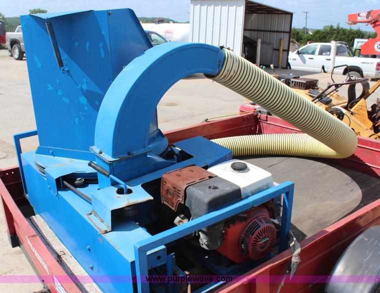 image for item H6660 Goosen bale chopper