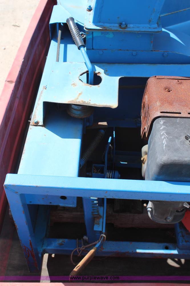 image for item H6660 Goosen bale chopper