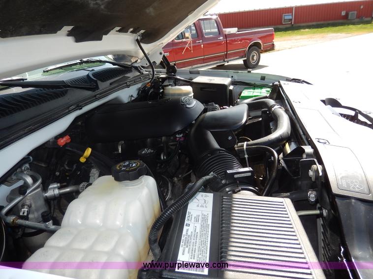 image for item I4333 2005 Chevrolet Silverado 1500 Z71 Off-Road Crew Cab pickup truck