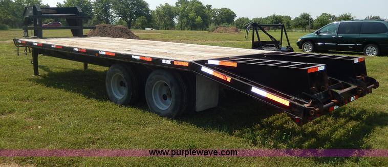 image for item I4343 2005 Hay Van gooseneck trailer