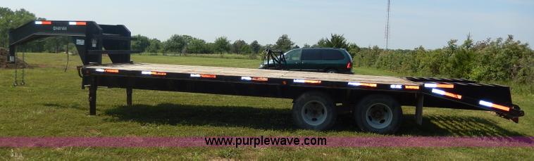 image for item I4343 2005 Hay Van gooseneck trailer