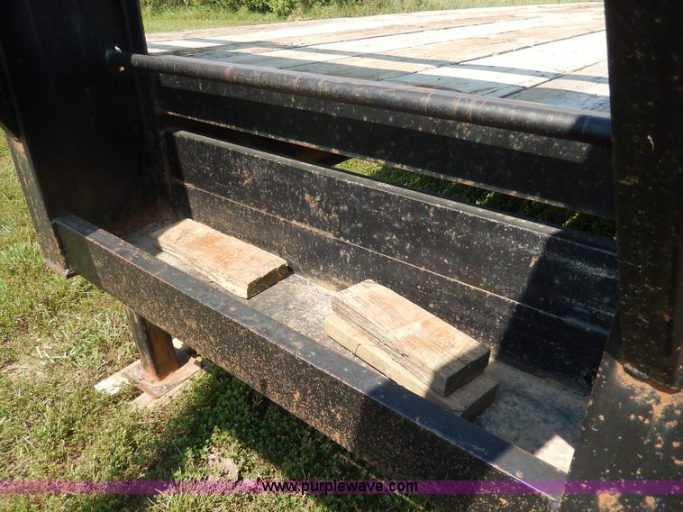 image for item I4343 2005 Hay Van gooseneck trailer