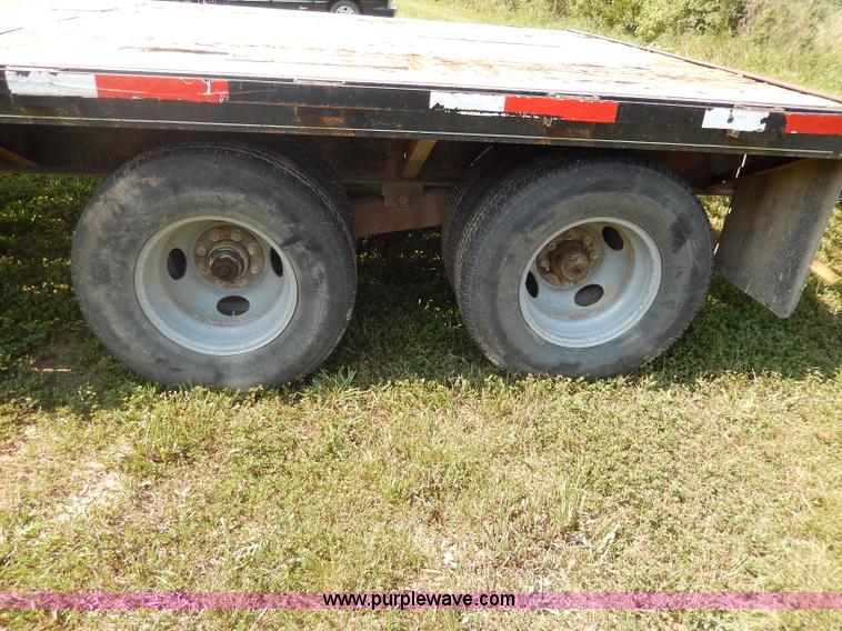 image for item I4343 2005 Hay Van gooseneck trailer