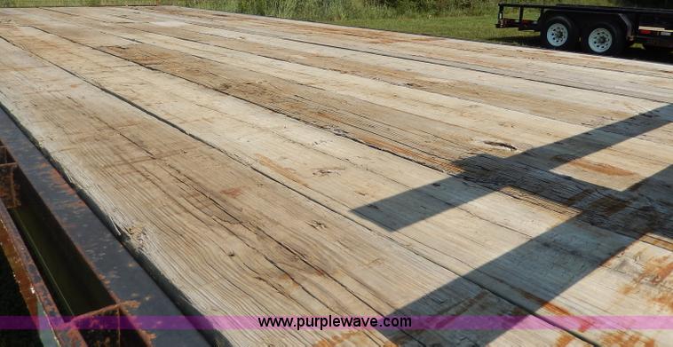 image for item I4343 2005 Hay Van gooseneck trailer