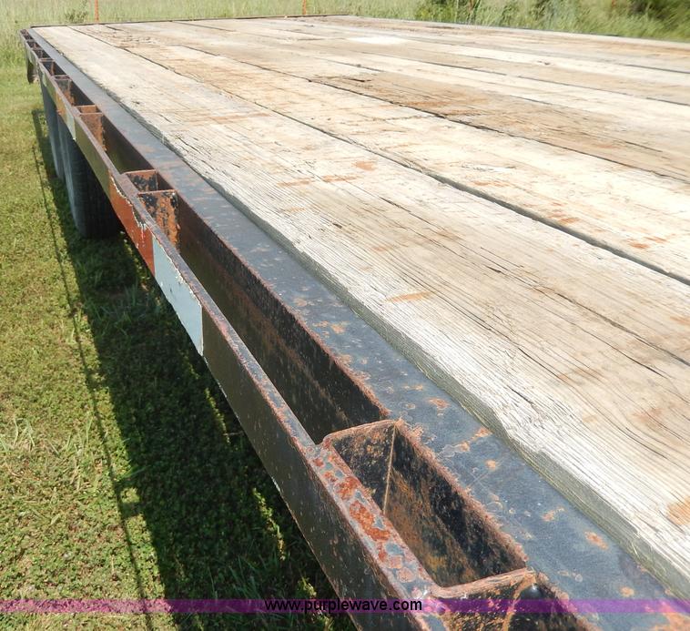 image for item I4343 2005 Hay Van gooseneck trailer