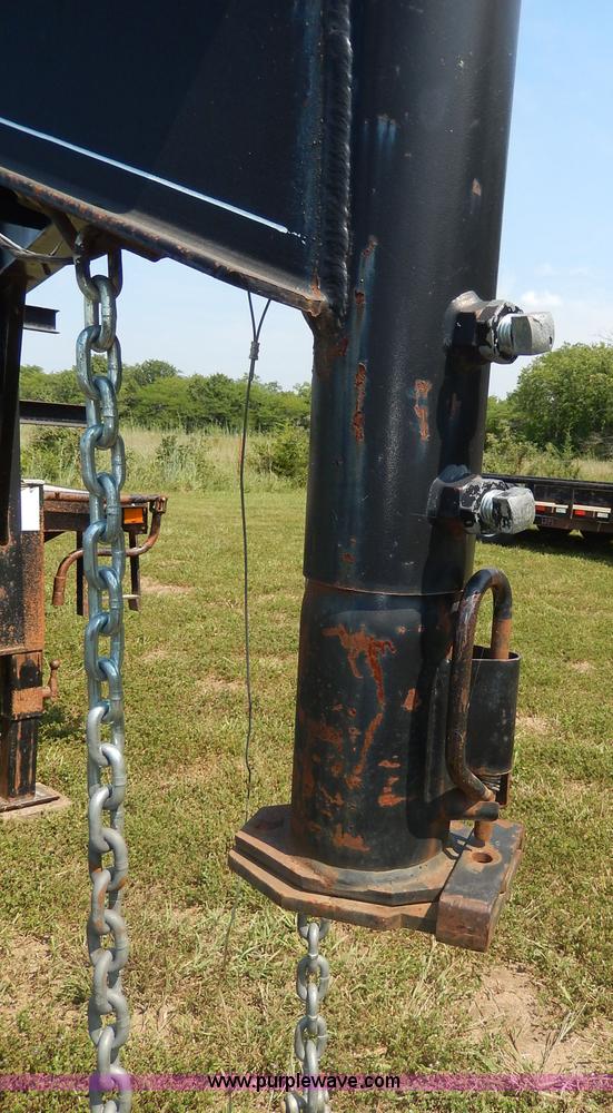 image for item I4343 2005 Hay Van gooseneck trailer