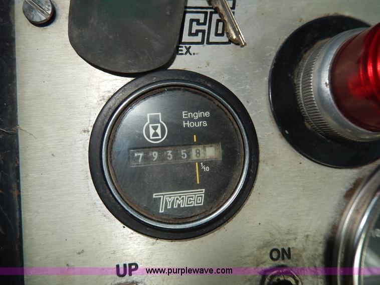 image for item I4371 1992 International 4600 street sweeper truck