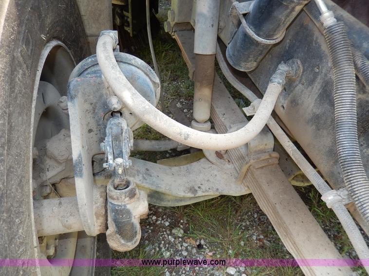 image for item I4371 1992 International 4600 street sweeper truck