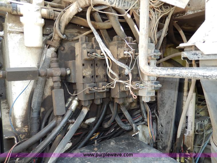 image for item I4371 1992 International 4600 street sweeper truck