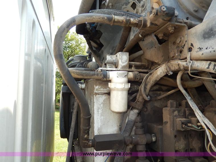 image for item I4371 1992 International 4600 street sweeper truck