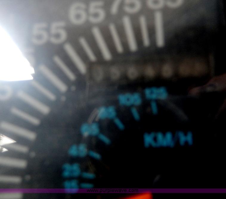 image for item I4371 1992 International 4600 street sweeper truck