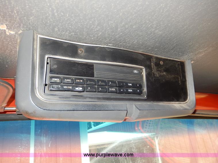 image for item I4437 1995 Ford L8000 dump truck