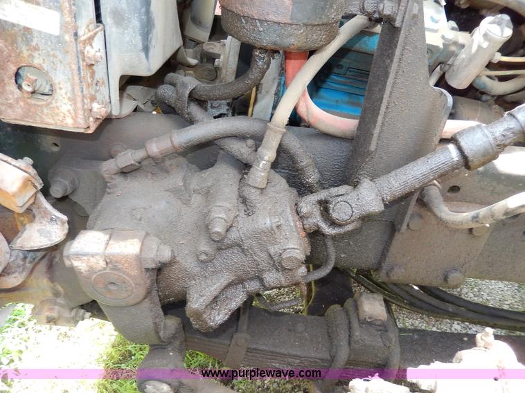 image for item I4437 1995 Ford L8000 dump truck