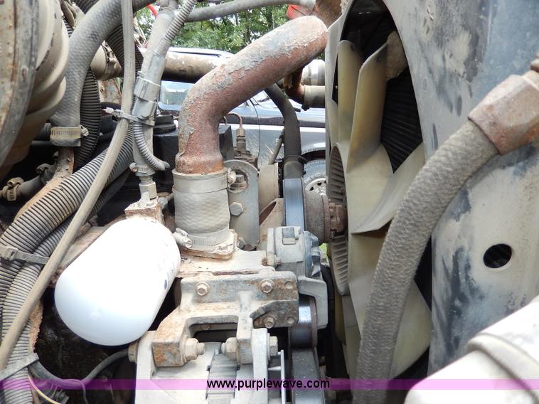 image for item I4437 1995 Ford L8000 dump truck