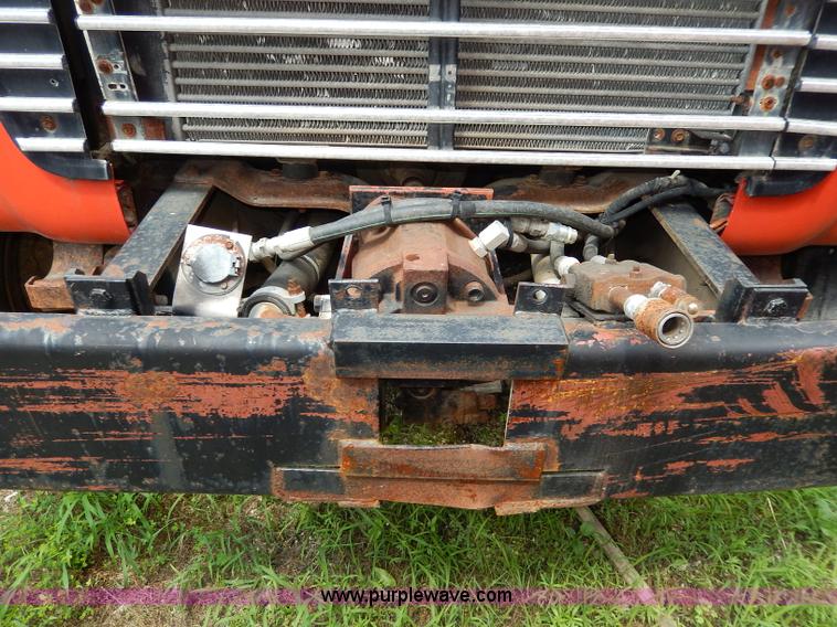 image for item I4437 1995 Ford L8000 dump truck