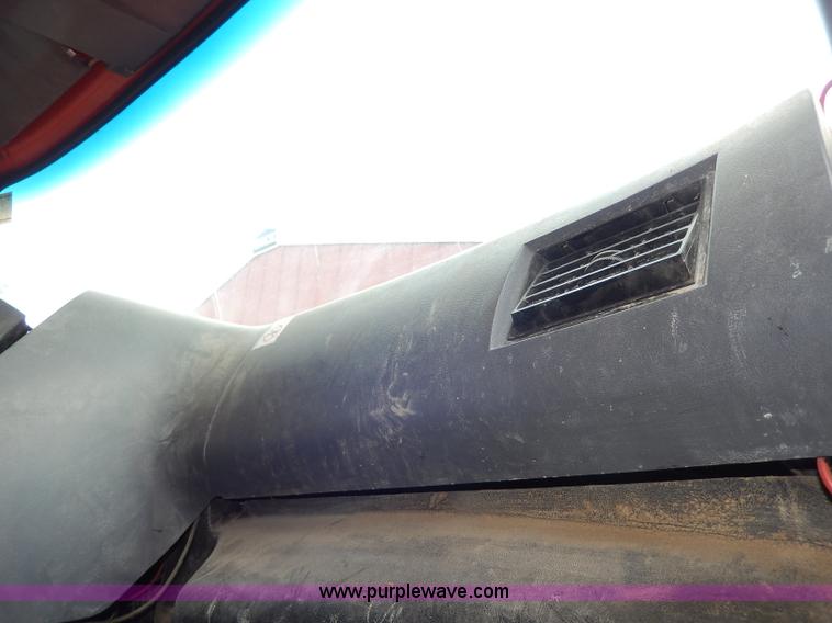 image for item I4437 1995 Ford L8000 dump truck