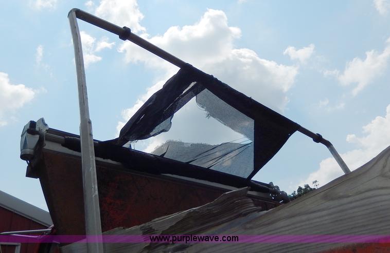 image for item I4437 1995 Ford L8000 dump truck