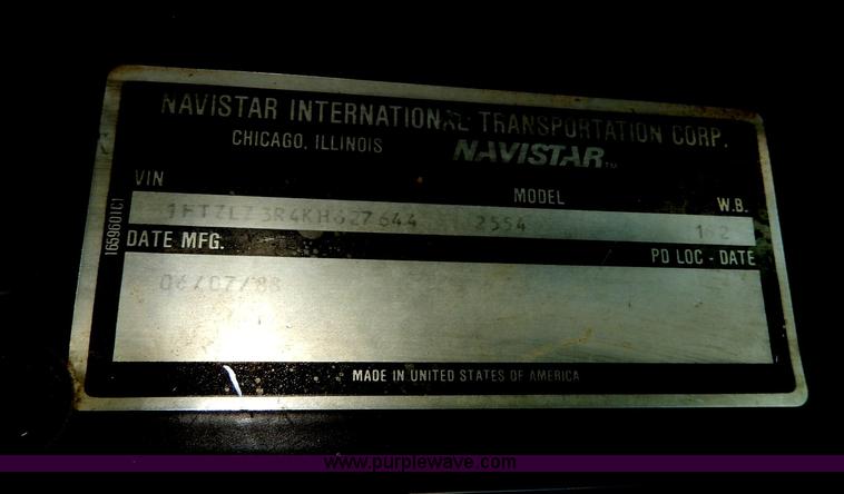 image for item I4438 1989 International S2500 dump truck