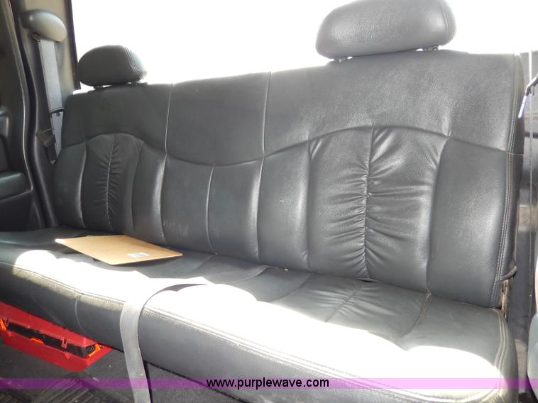 image for item I4439 1999 Chevrolet Silverado 2500 Extended Cab pickup truck