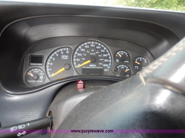 image for item I4439 1999 Chevrolet Silverado 2500 Extended Cab pickup truck