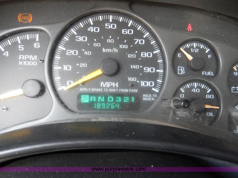 image for item I4439 1999 Chevrolet Silverado 2500 Extended Cab pickup truck