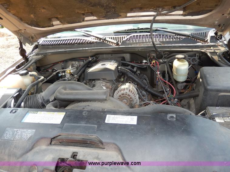 image for item I4439 1999 Chevrolet Silverado 2500 Extended Cab pickup truck