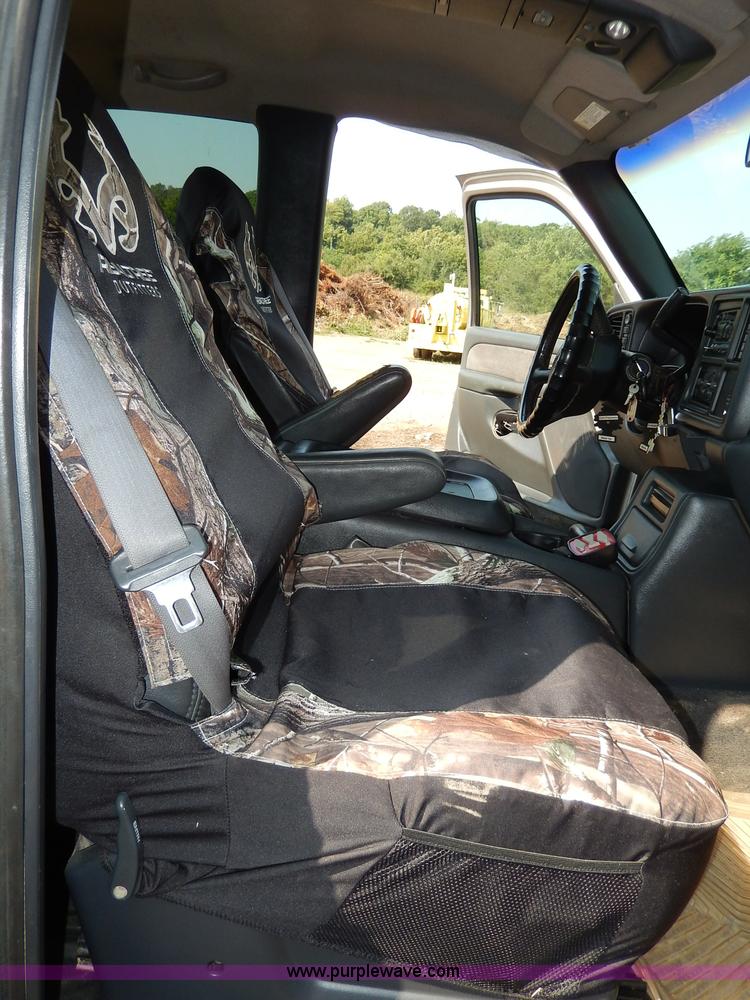 image for item I4439 1999 Chevrolet Silverado 2500 Extended Cab pickup truck