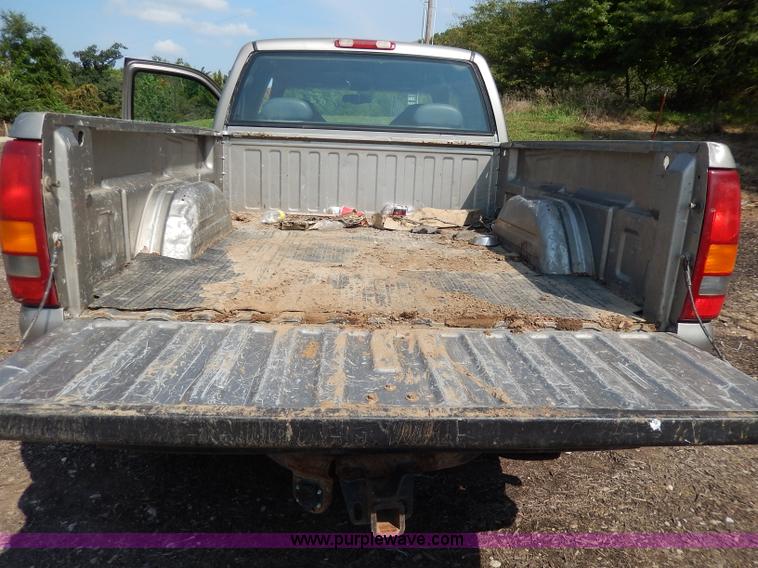 image for item I4439 1999 Chevrolet Silverado 2500 Extended Cab pickup truck