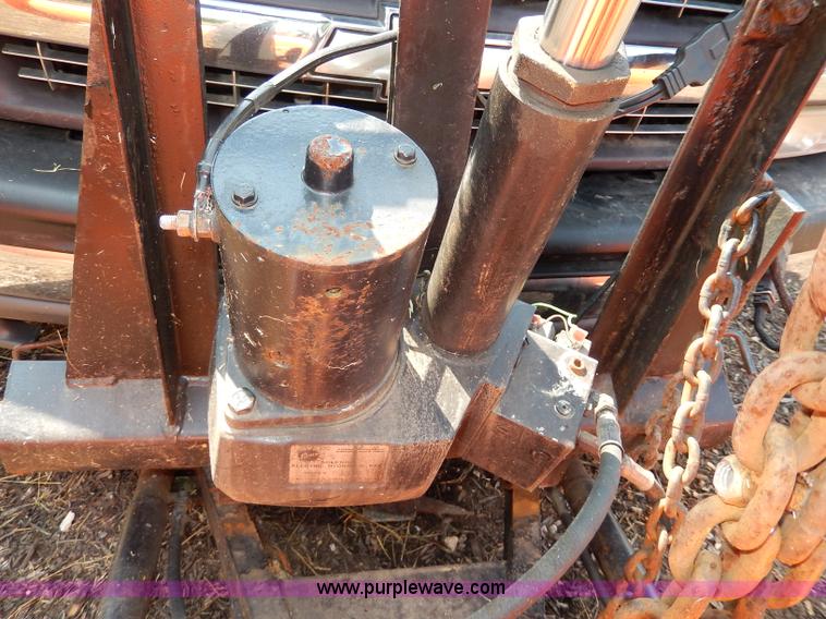 image for item I4439 1999 Chevrolet Silverado 2500 Extended Cab pickup truck