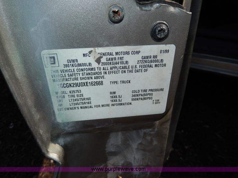 image for item I4439 1999 Chevrolet Silverado 2500 Extended Cab pickup truck