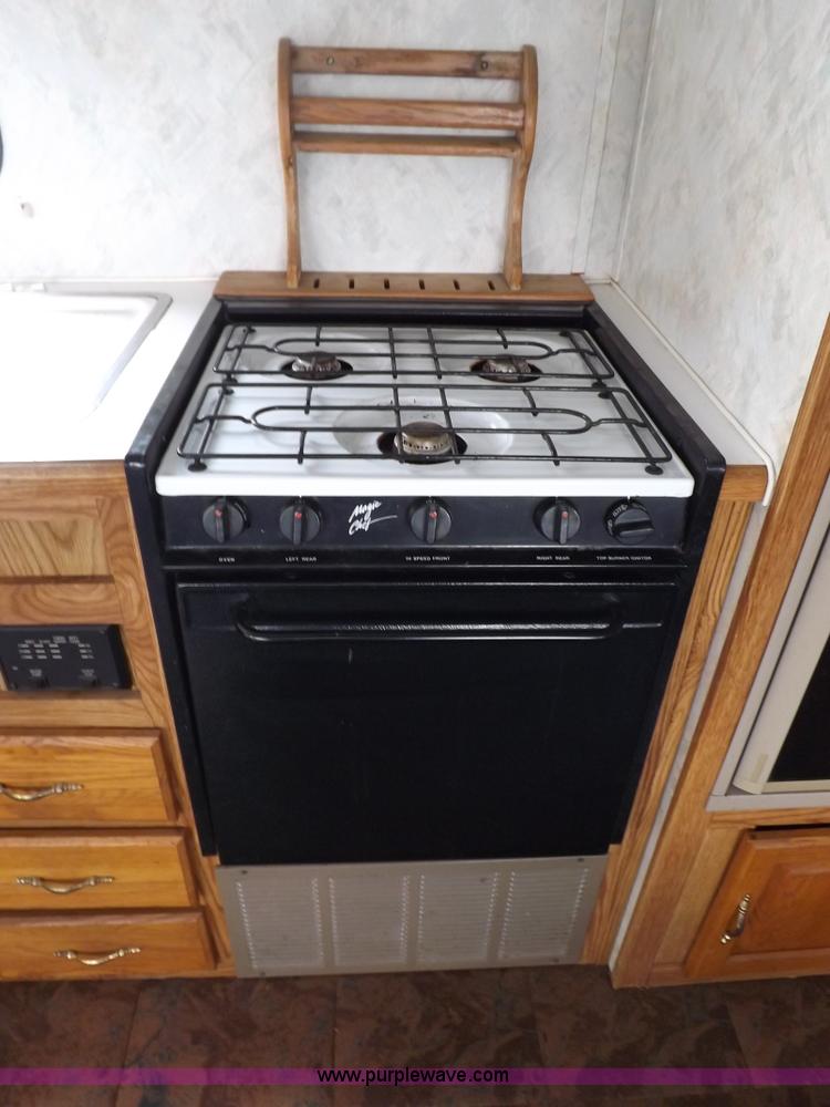 image for item I7650 1997 Sand Piper 36' travel trailer