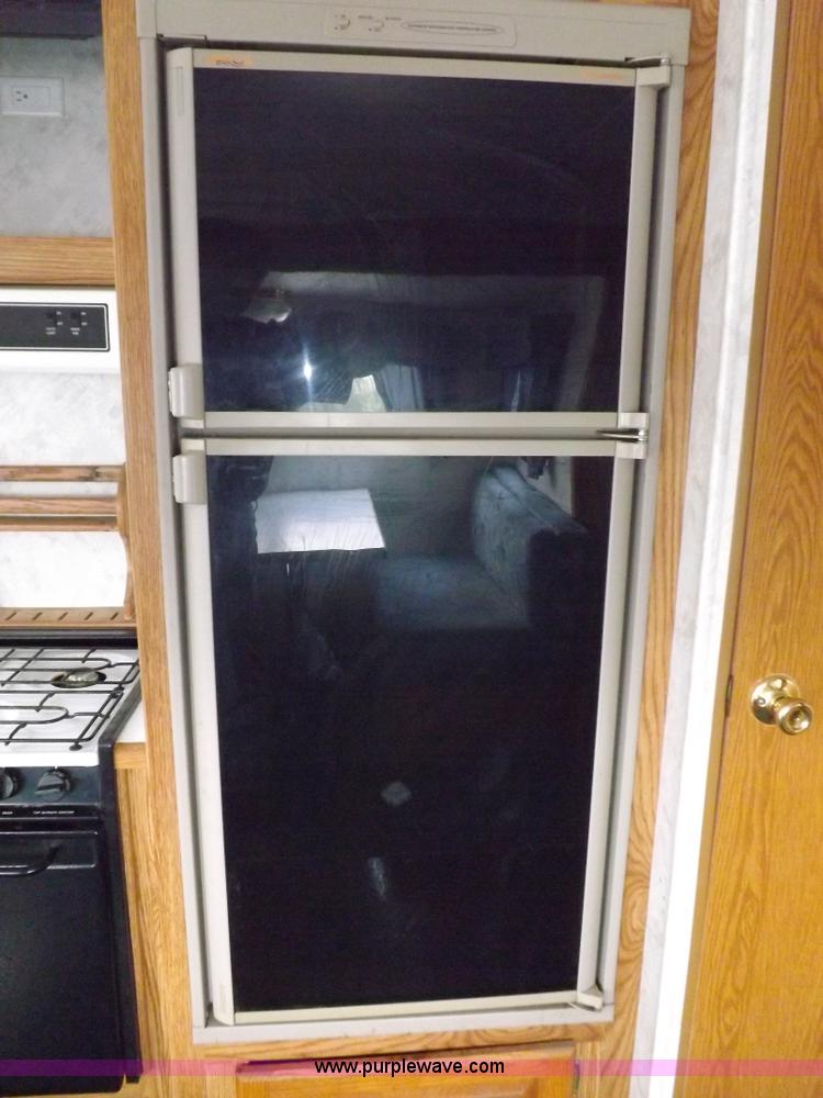 image for item I7650 1997 Sand Piper 36' travel trailer