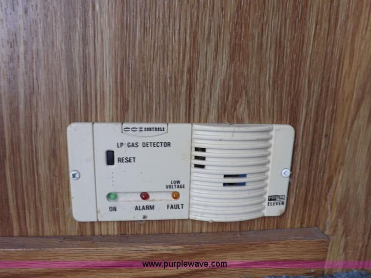 image for item I7650 1997 Sand Piper 36' travel trailer