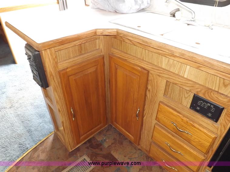 image for item I7650 1997 Sand Piper 36' travel trailer