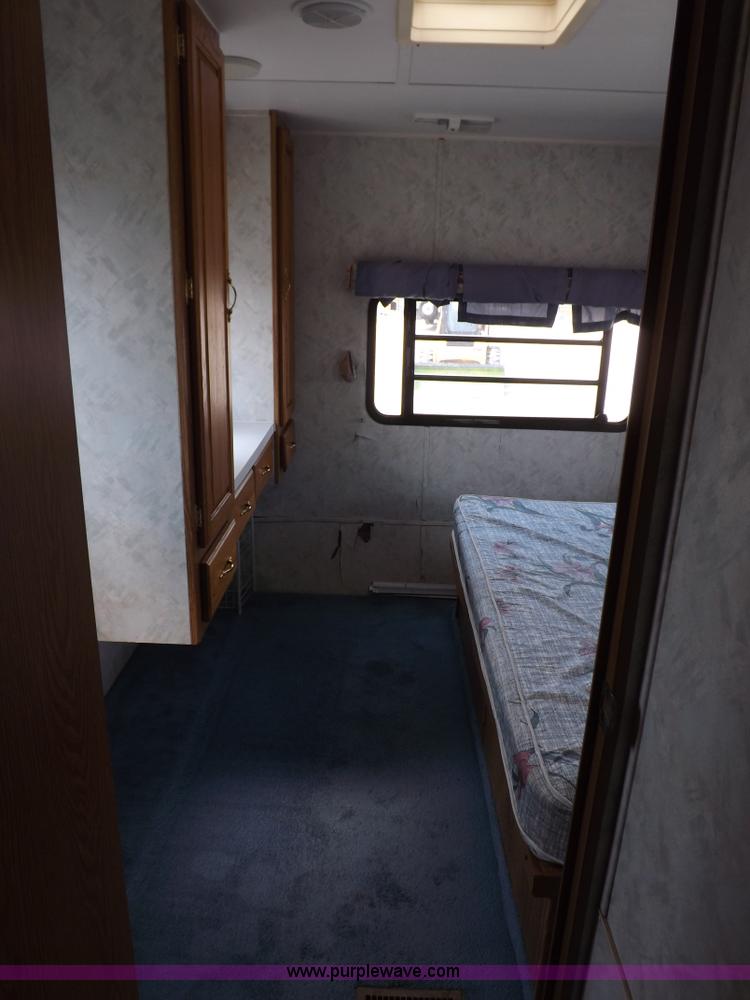 image for item I7650 1997 Sand Piper 36' travel trailer