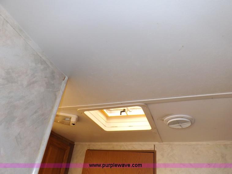 image for item I7650 1997 Sand Piper 36' travel trailer