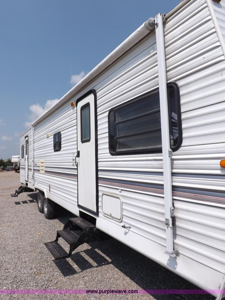 image for item I7650 1997 Sand Piper 36' travel trailer