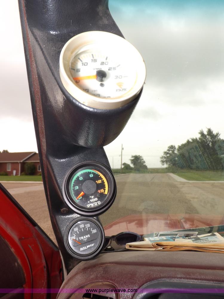 image for item I7652 1996 Chevrolet Silverado 1500 Extended Cab pickup truck