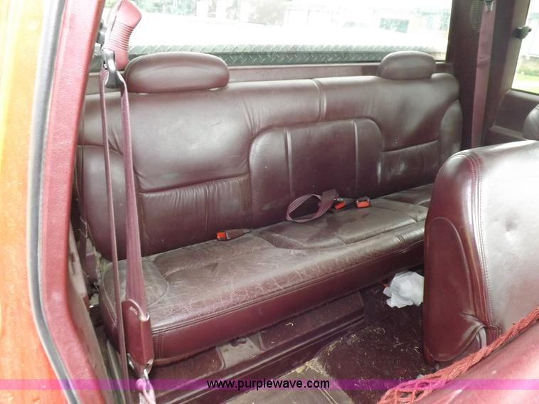 image for item I7652 1996 Chevrolet Silverado 1500 Extended Cab pickup truck