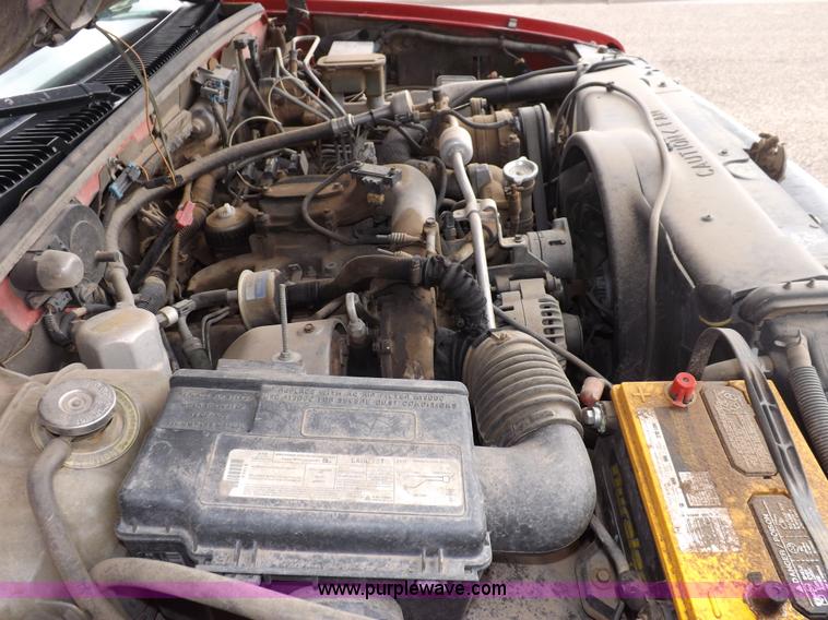 image for item I7652 1996 Chevrolet Silverado 1500 Extended Cab pickup truck