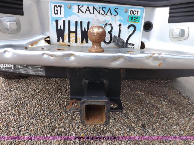 image for item I7652 1996 Chevrolet Silverado 1500 Extended Cab pickup truck